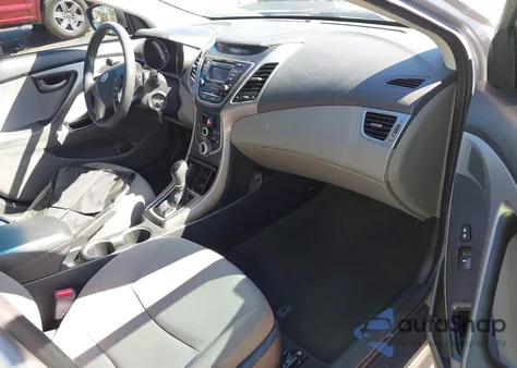 2015 Hyundai Elantra Se z USA, uszkodzony, nr VIN 5NPDH4AE2FH579399